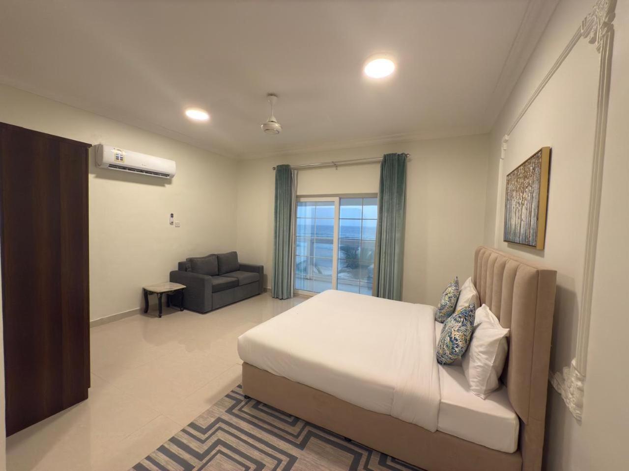 Golden Apartment